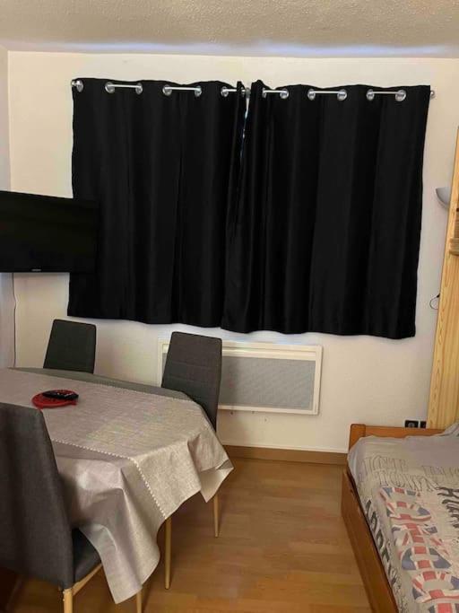 Charmant Studio A Font-Romeu Avec Place De Parking Exterior photo